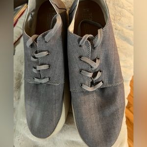 Men Grey Toms